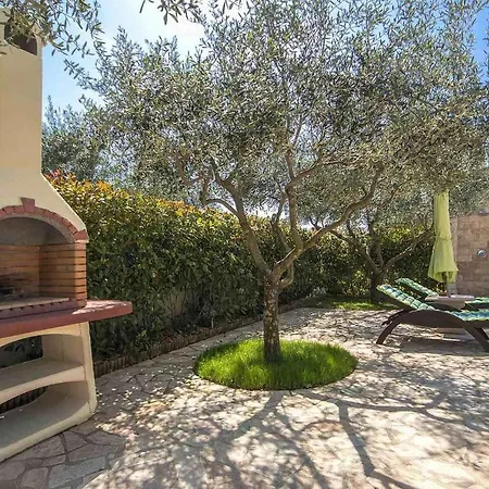 Nyaraló Adry Kaštel